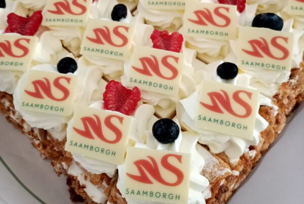Gebak tijdens de opening van Saamborgh 't Brewinc Hof