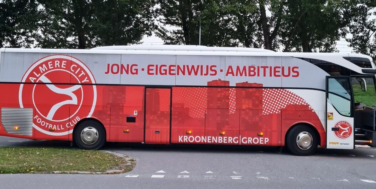 Voetbalclub Almere City zet bewoners in het zonnetje